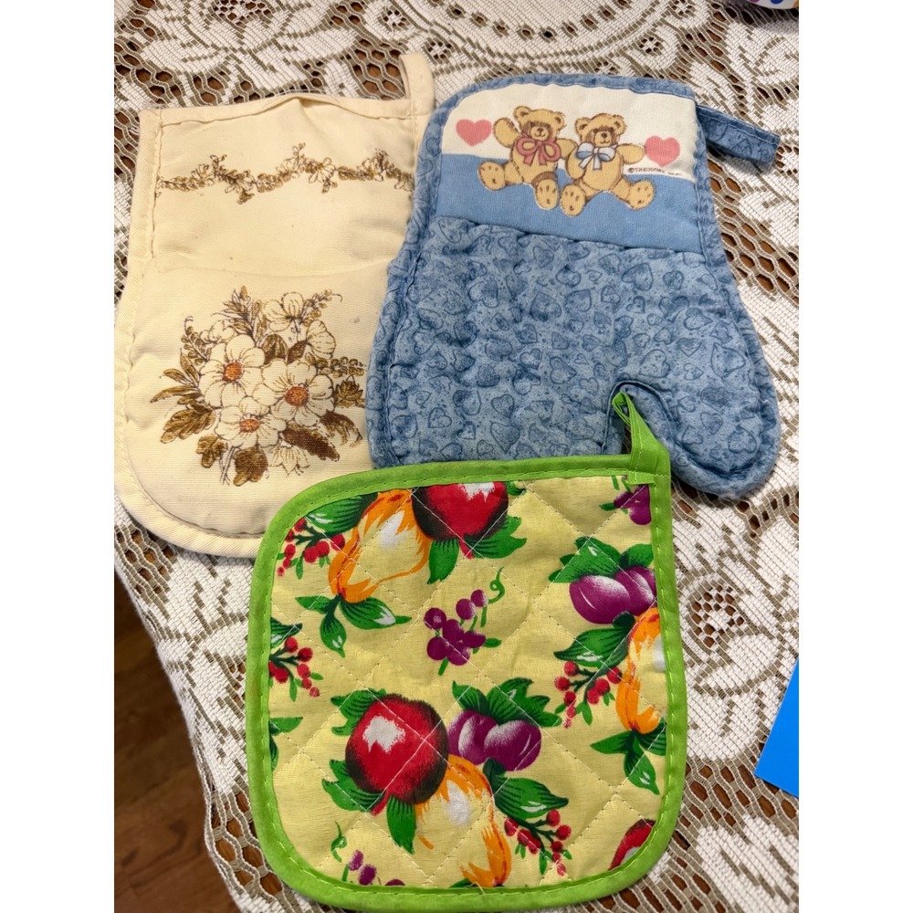 Vintage Pot Holder Ovenβ Mitt bundle Set 3pc Teddy Bears Cottagecore